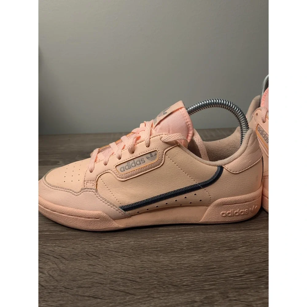 adidas stylish continental